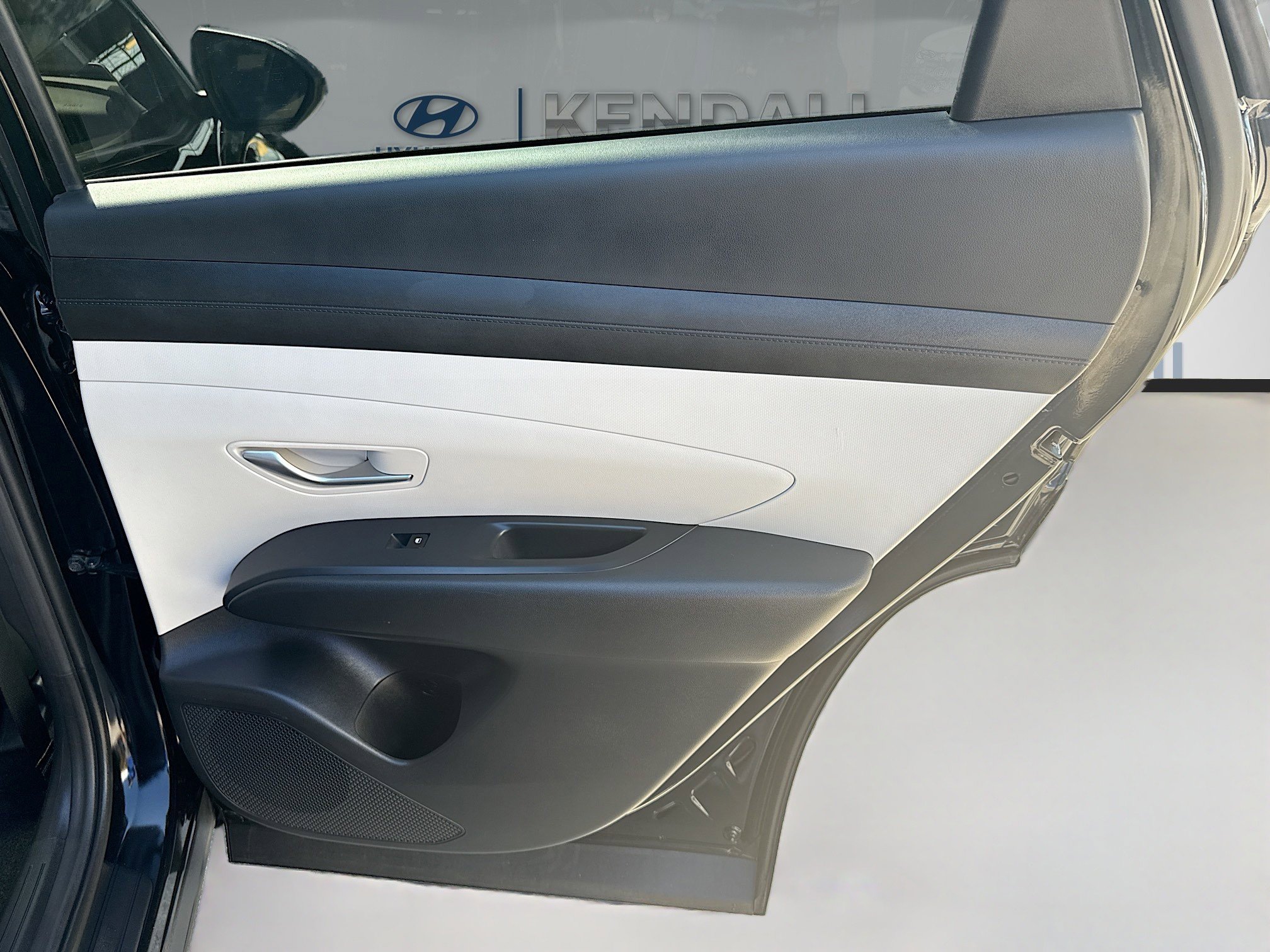 Used 2025 Hyundai Tucson SE image 27