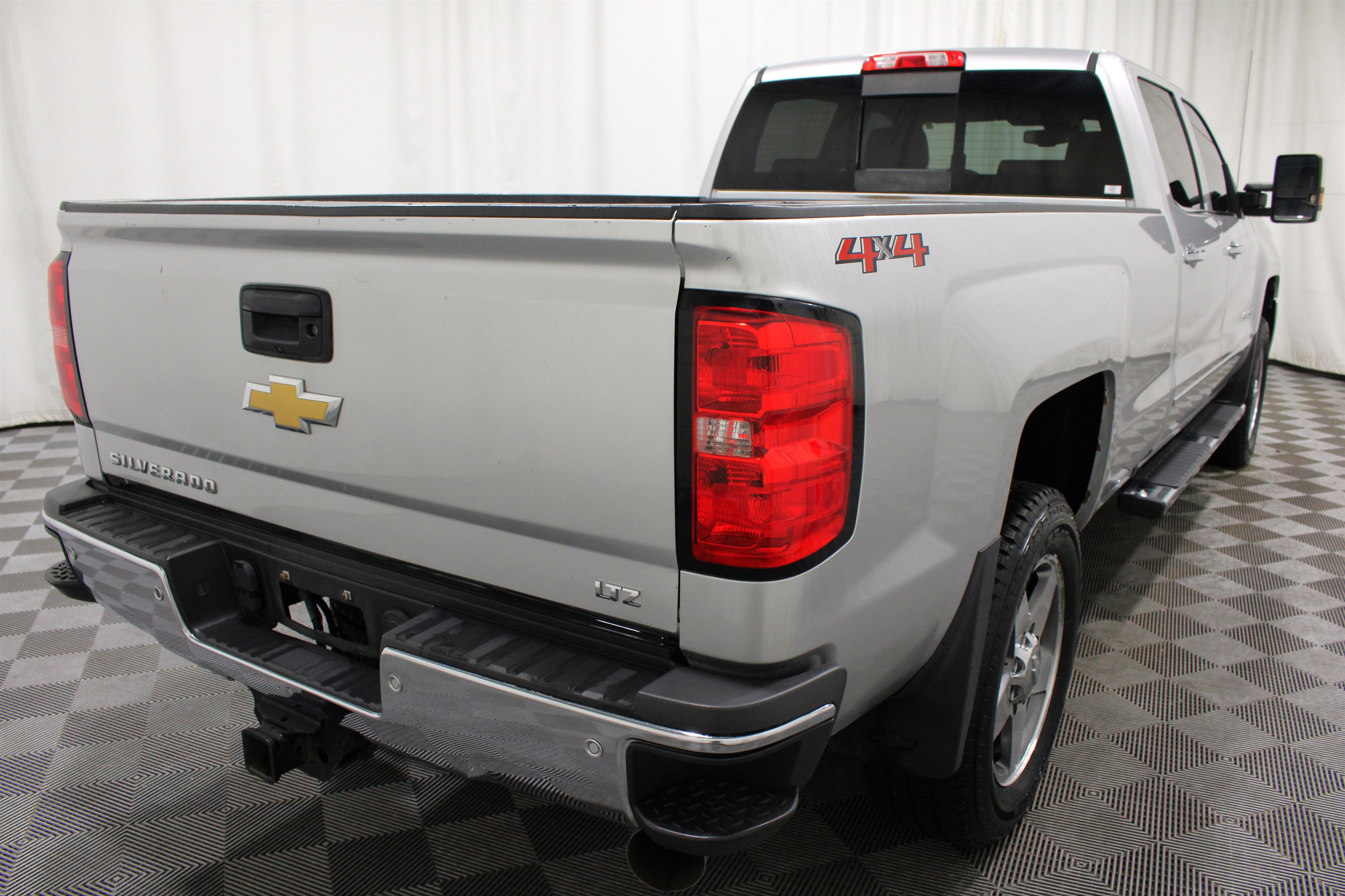 Used 2018 Chevrolet Silverado 2500 LTZ w/ Duramax Plus Package AWD/4WD image 30