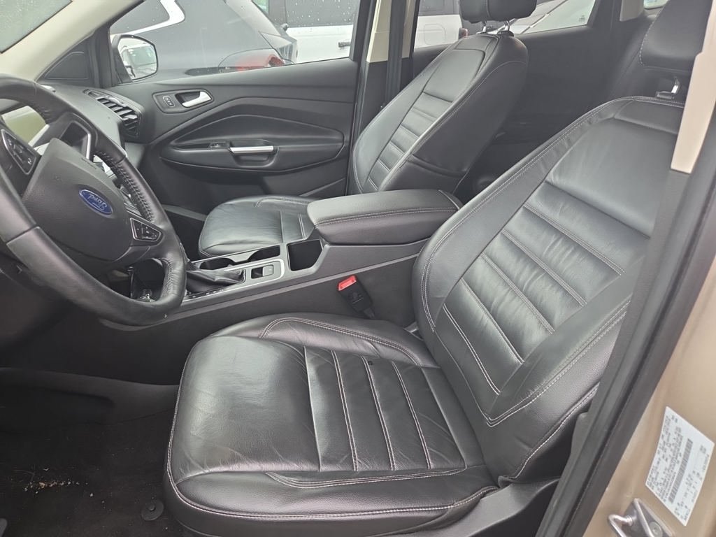 Used 2017 Ford Escape Titanium AWD/4WD image 8