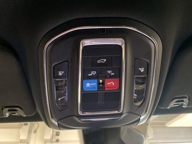 Used 2024 Jeep Wagoneer Series II AWD/4WD image 19