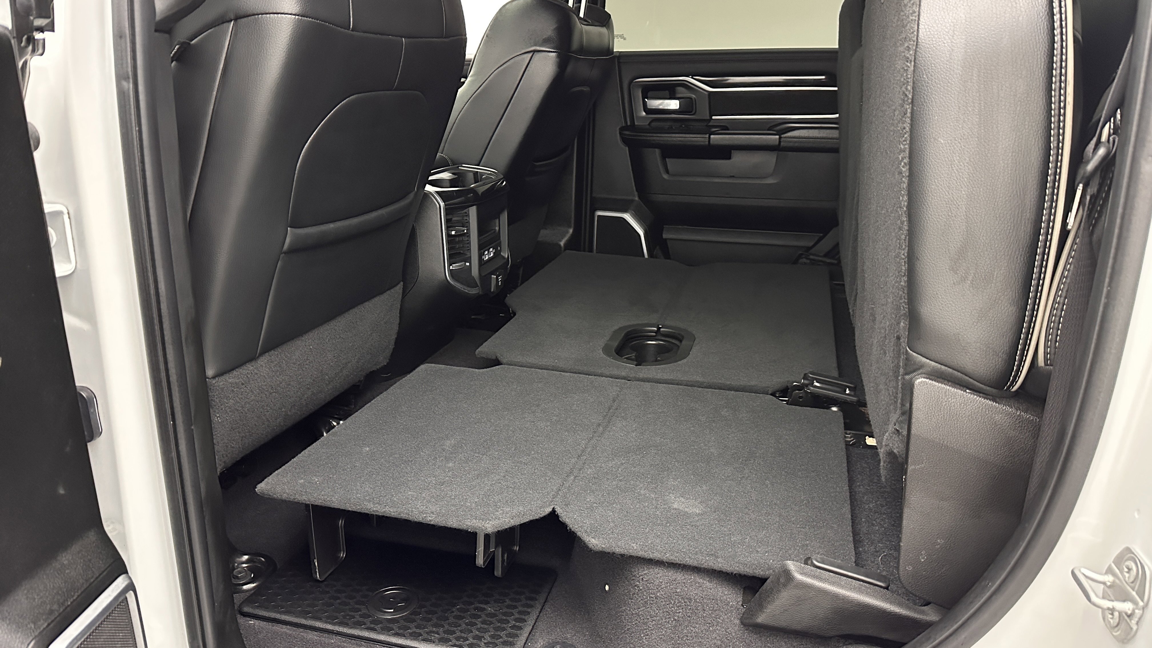 Used 2021 RAM 3500 Laramie image 29