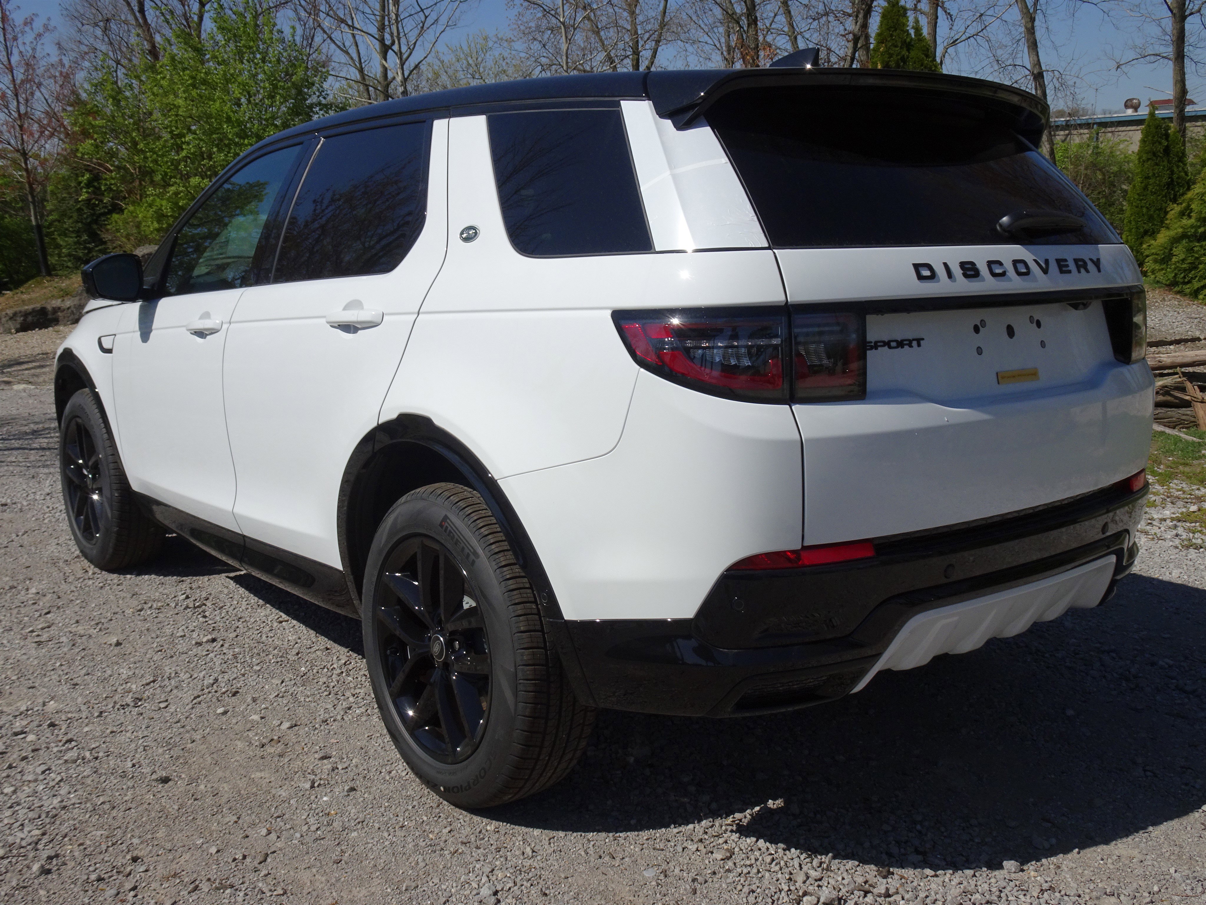 New 2025 Land Rover Discovery Sport Dynamic SE image 8