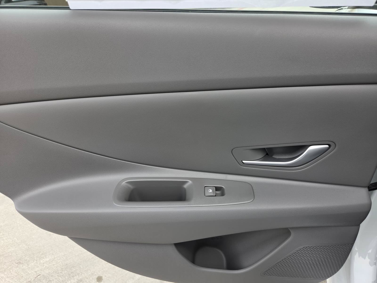 New 2026 Hyundai Elantra SE FWD image 8