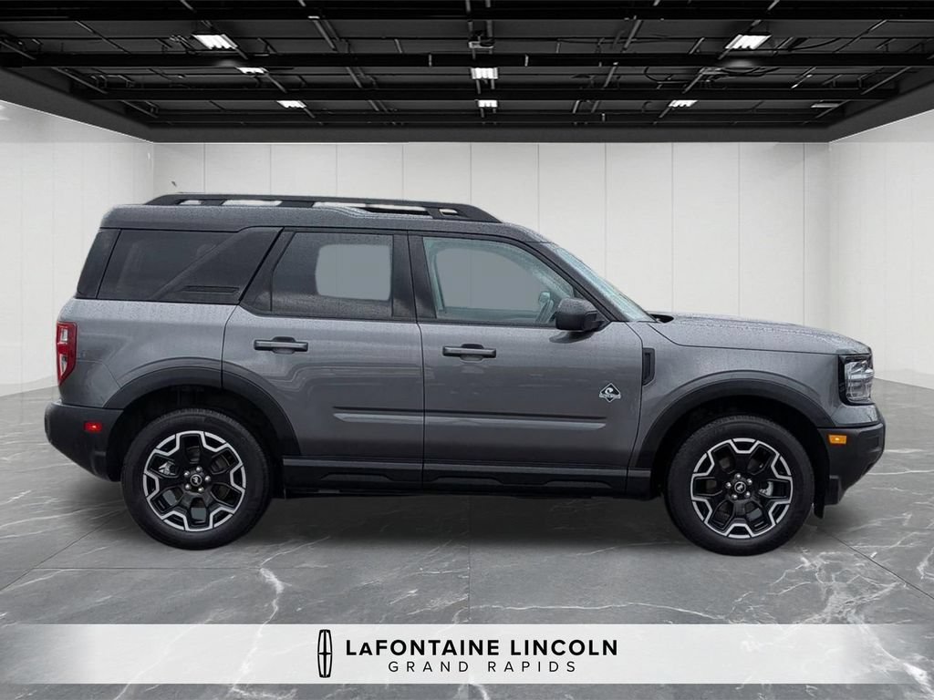 Used 2025 Ford Bronco Sport Outer Banks AWD/4WD image 6