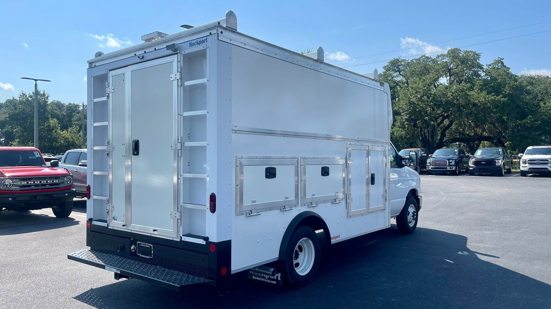 New 2024 Ford E-350 and Econoline 350 Super Duty w/ Power Windows & Locks Group RWD image 9