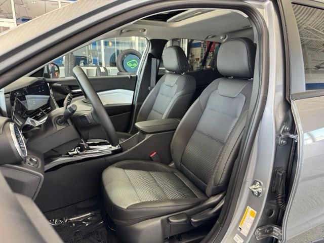New 2026 Chevrolet Trax LT w/ Sunroof Package FWD image 26