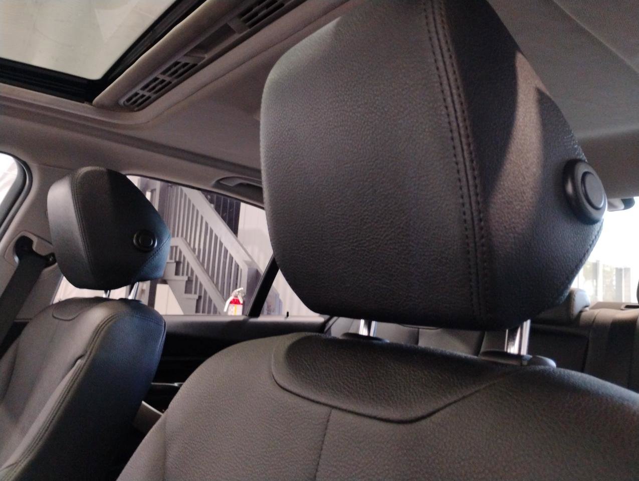 Used 2017 BMW 320i Sedan image 78