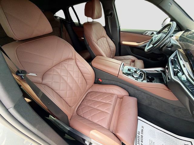 Used 2025 BMW X6 xDrive40i AWD/4WD image 14