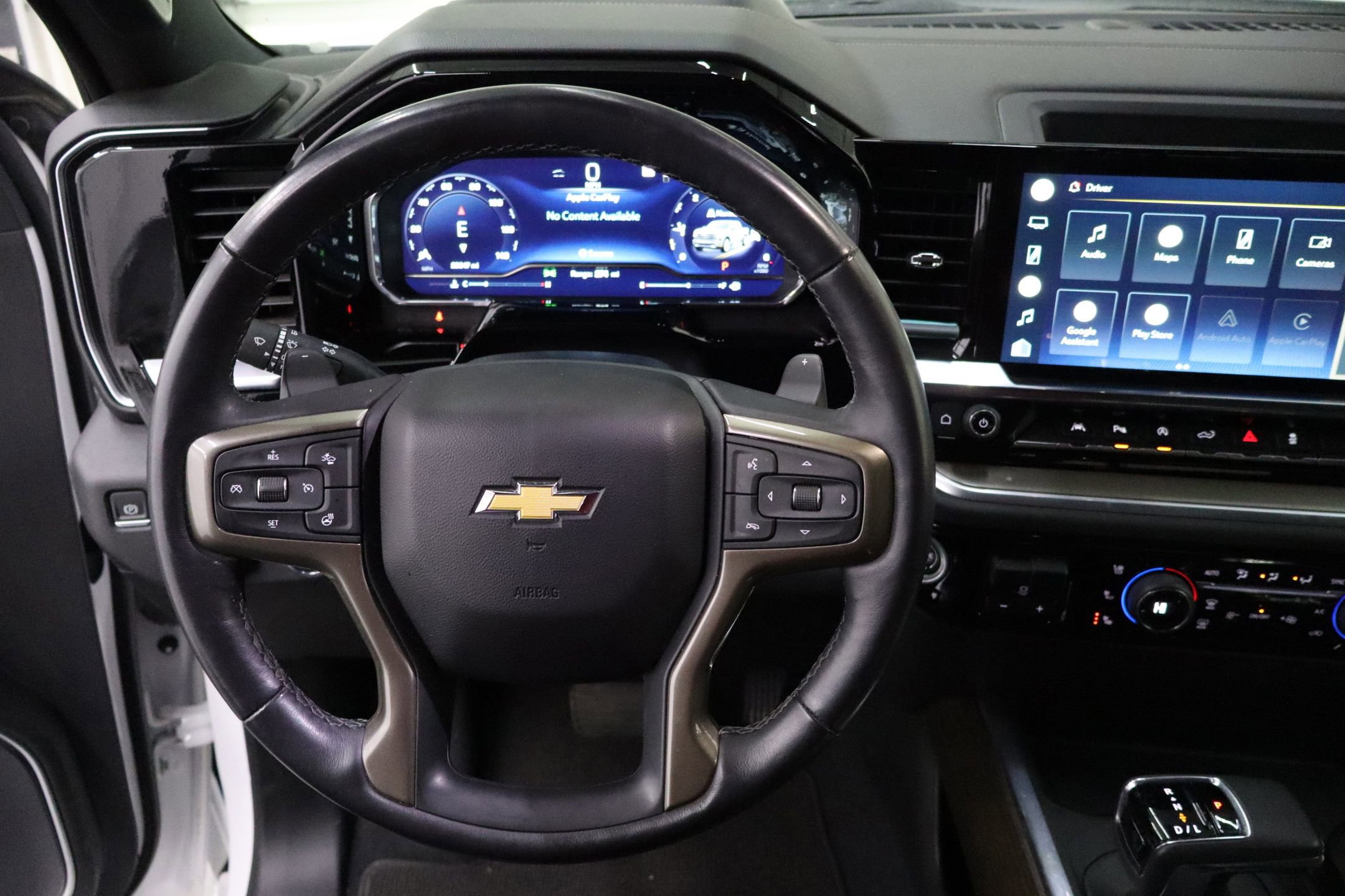 Used 2022 Chevrolet Silverado 1500 High Country w/ Technology Package image 18