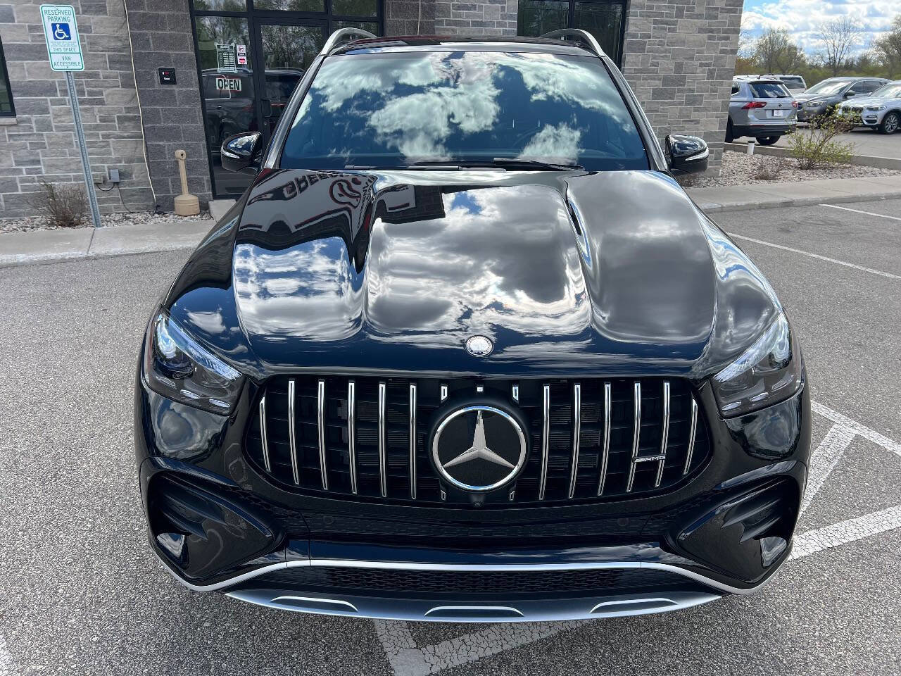 Used 2025 Mercedes-Benz GLE 53 AMG 4MATIC image 3