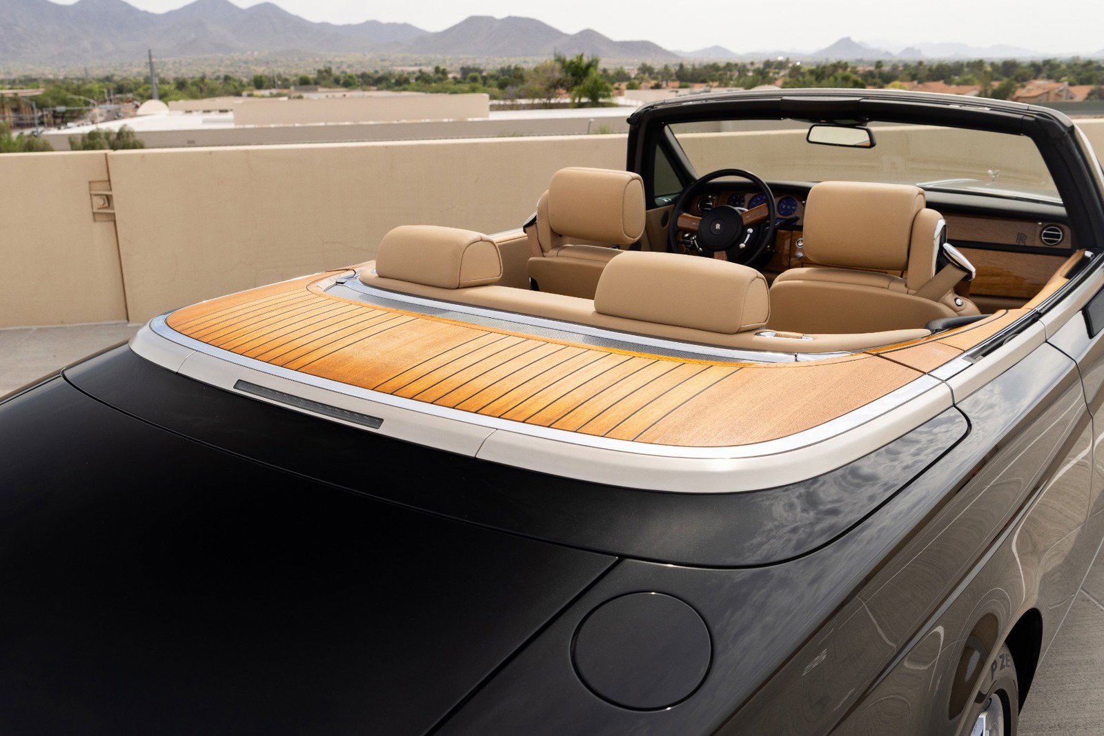 Used 2009 Rolls-Royce Phantom Drophead Coupe RWD image 52