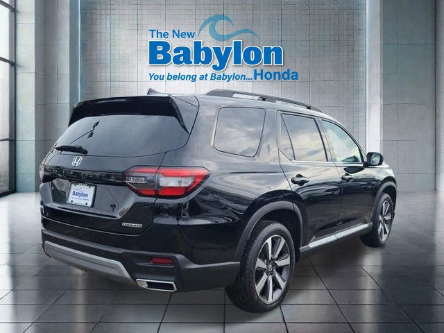 Used 2023 Honda Pilot Touring image 4