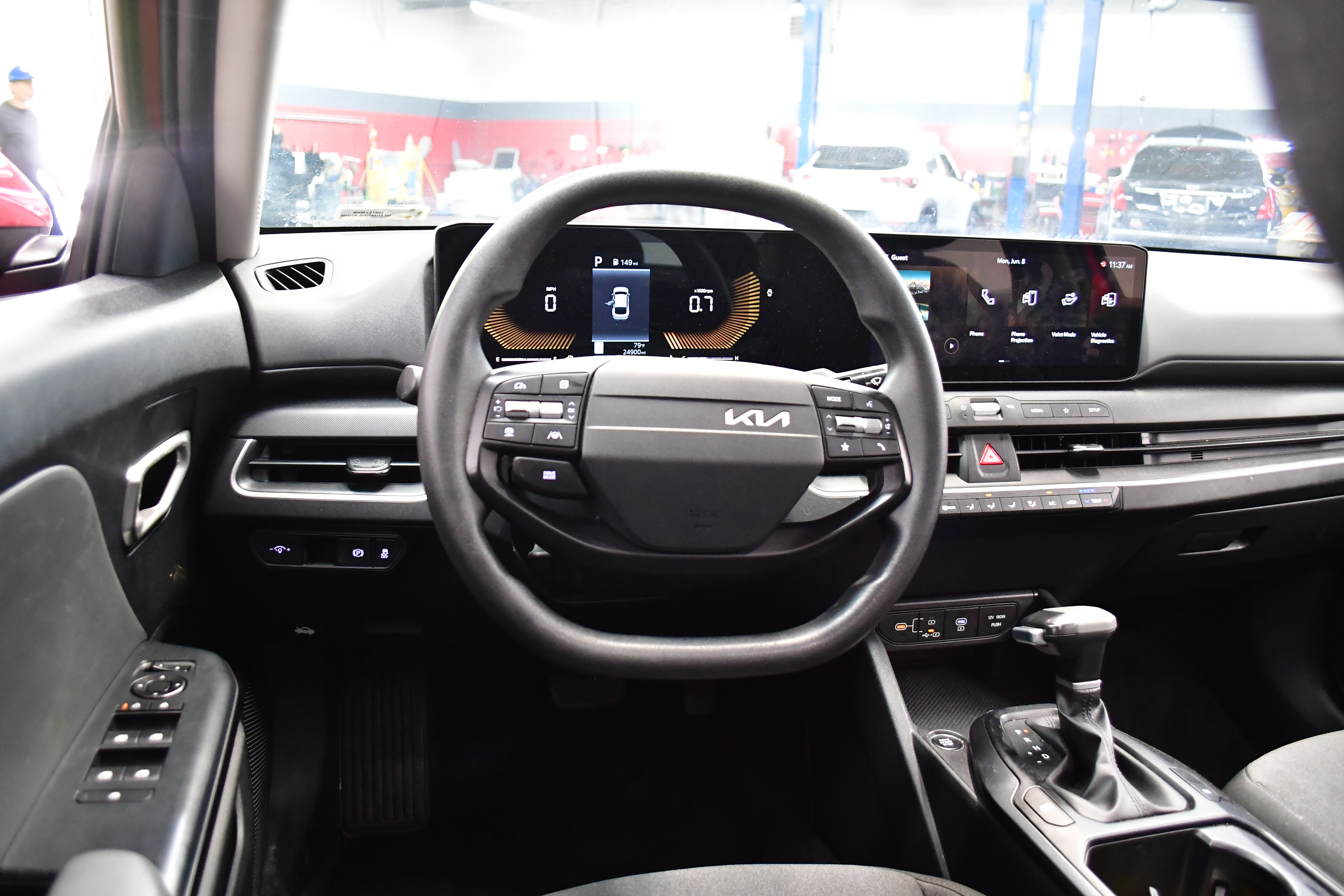 Used 2025 Kia K4 FWD image 8