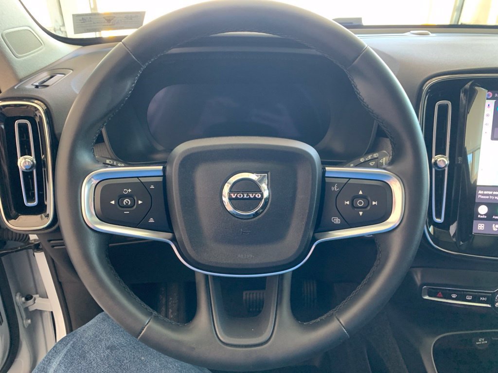 Used 2026 Volvo XC40 B5 Plus AWD/4WD image 4