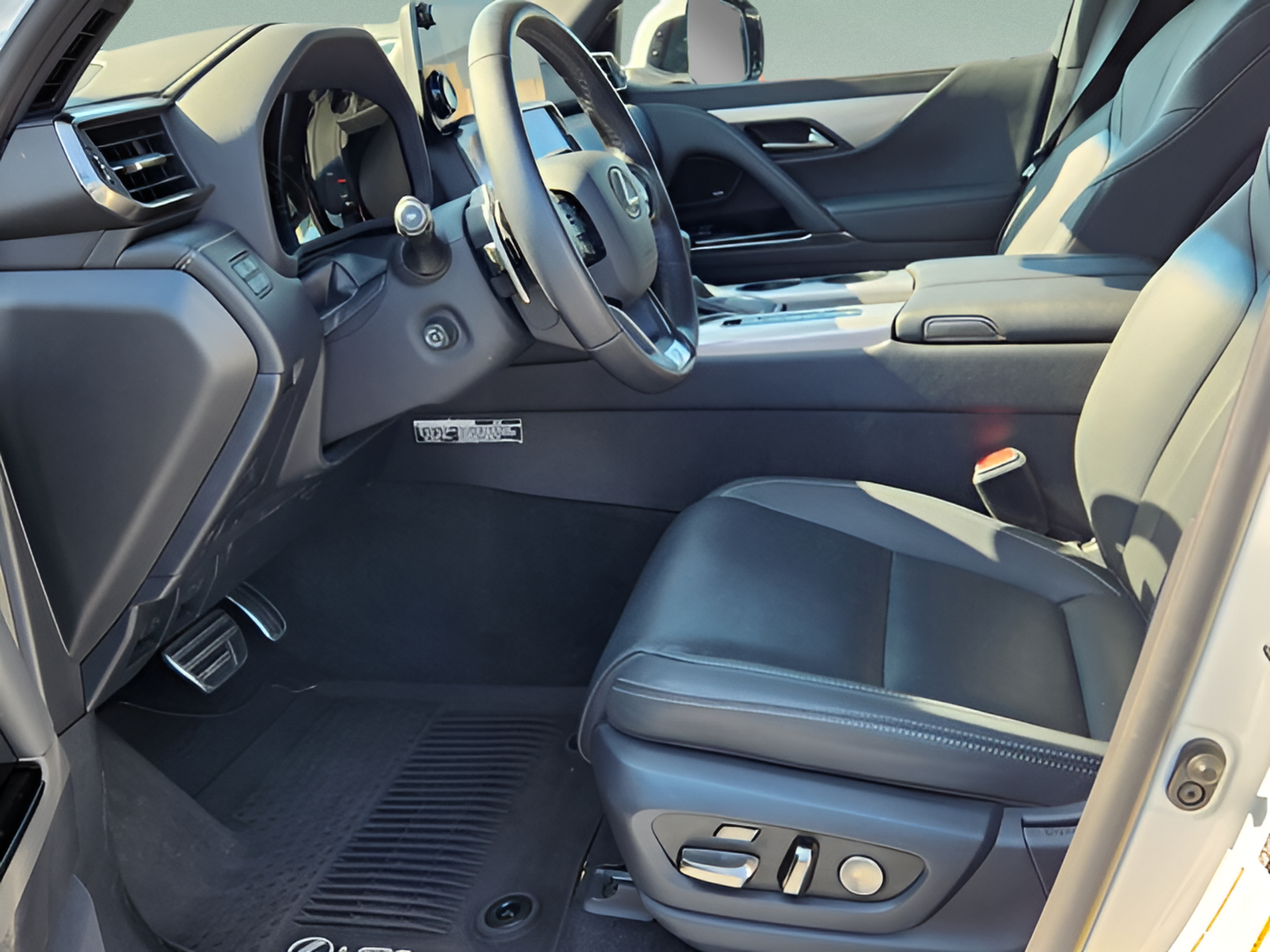 Used 2024 Lexus LX 600 F Sport AWD/4WD image 9