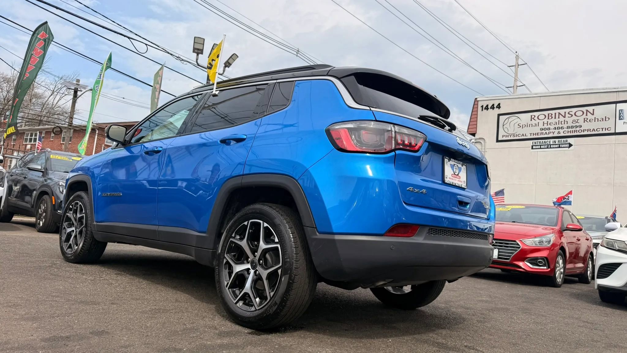 Used 2025 Jeep Compass Limited AWD/4WD image 8