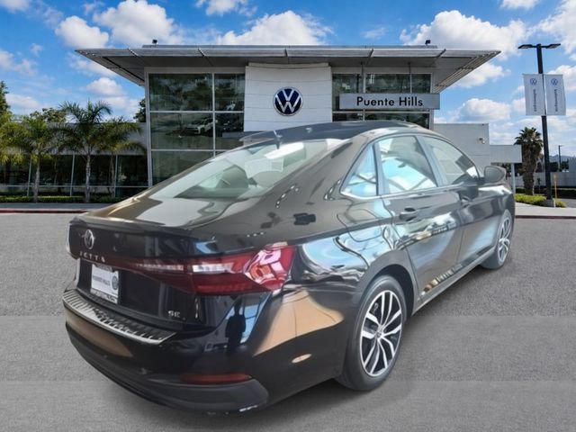 New 2025 Volkswagen Jetta SE FWD image 7