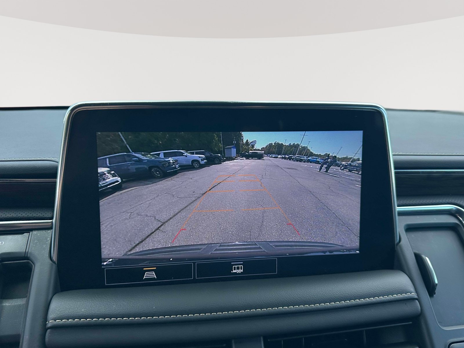 Used 2021 Chevrolet Tahoe Premier AWD/4WD image 12