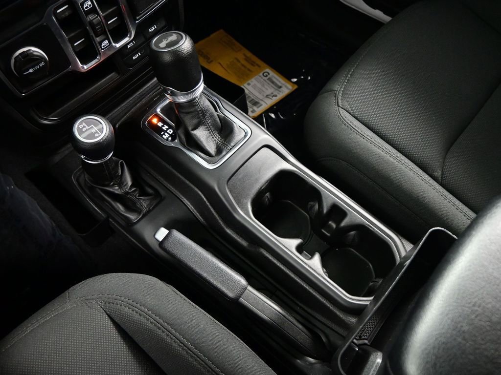 Used 2022 Jeep Wrangler Unlimited Sport image 26