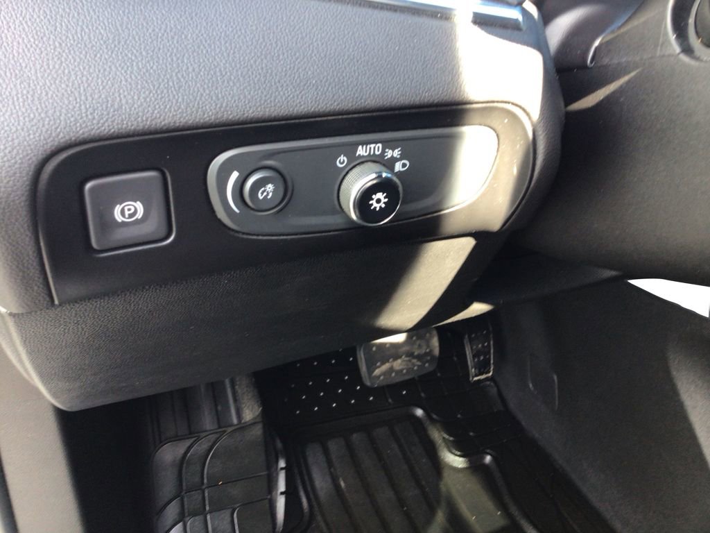 Used 2020 Buick Enclave Essence w/ Trailering Package, 5000 lbs. AWD/4WD image 18