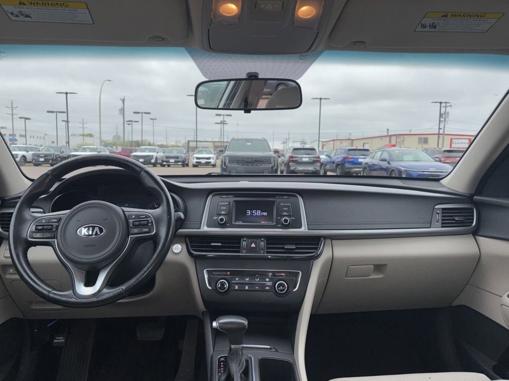 Used 2017 Kia Optima LX FWD image 11