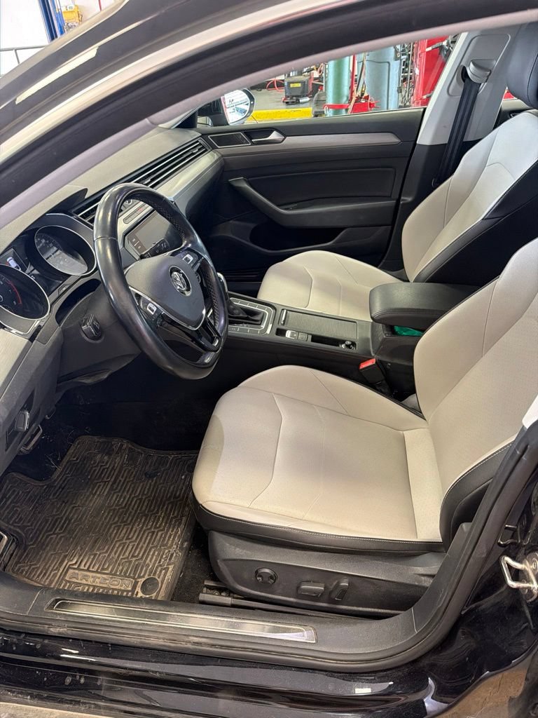 Used 2020 Volkswagen Arteon SE AWD/4WD image 2
