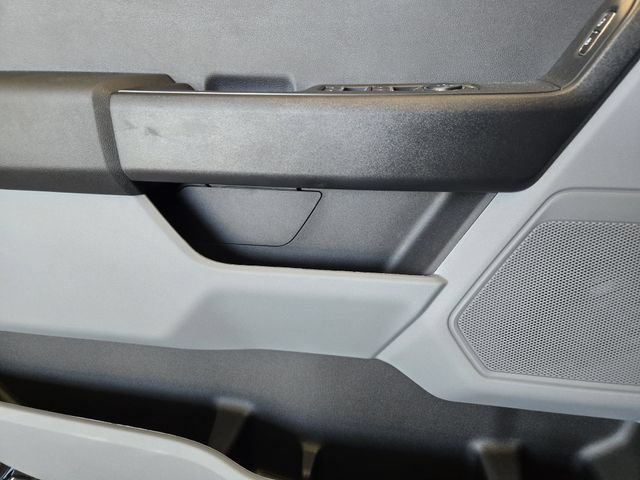 New 2026 Ford F550 4x4 Crew Cab image 17