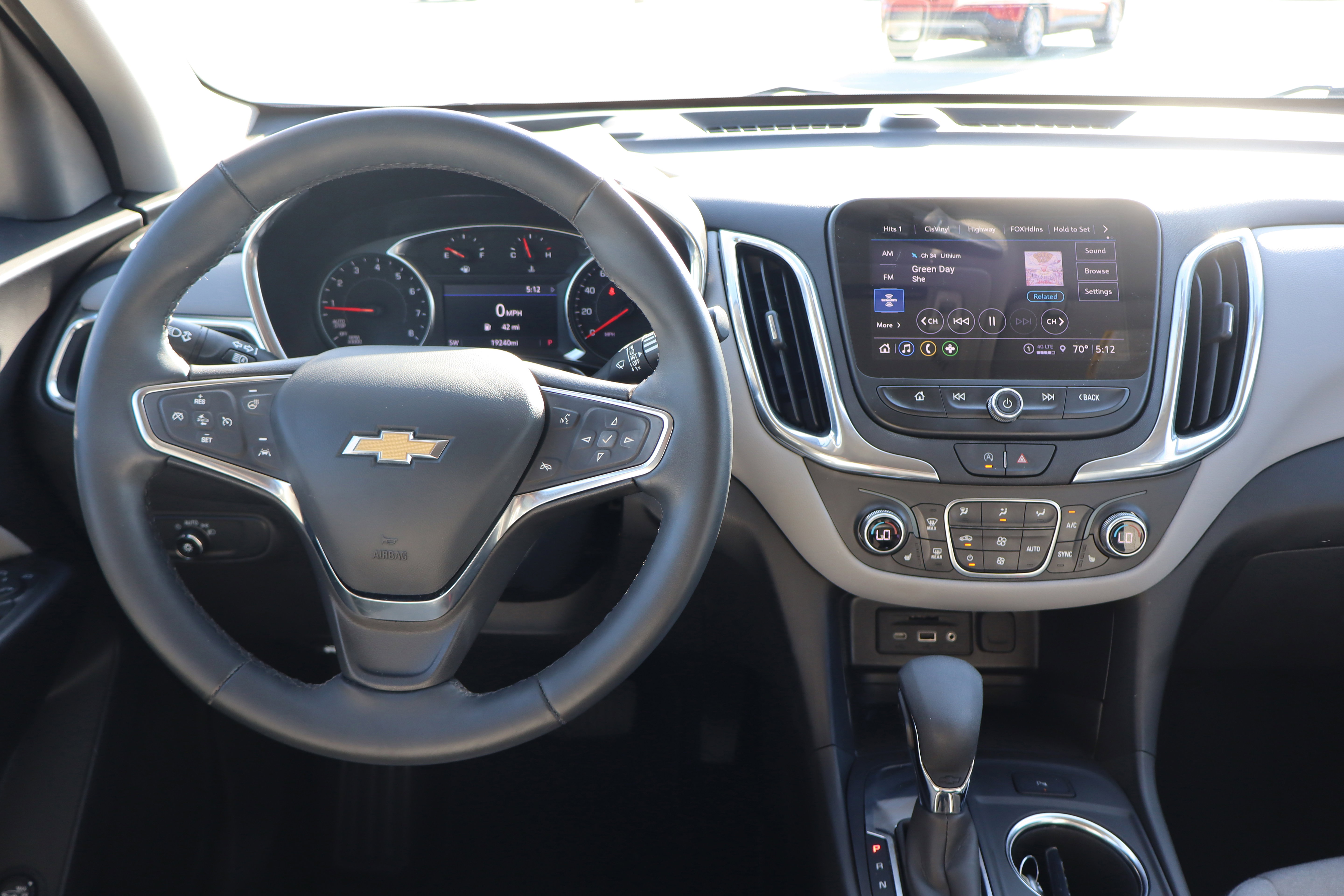 Used 2024 Chevrolet Equinox LT FWD image 13