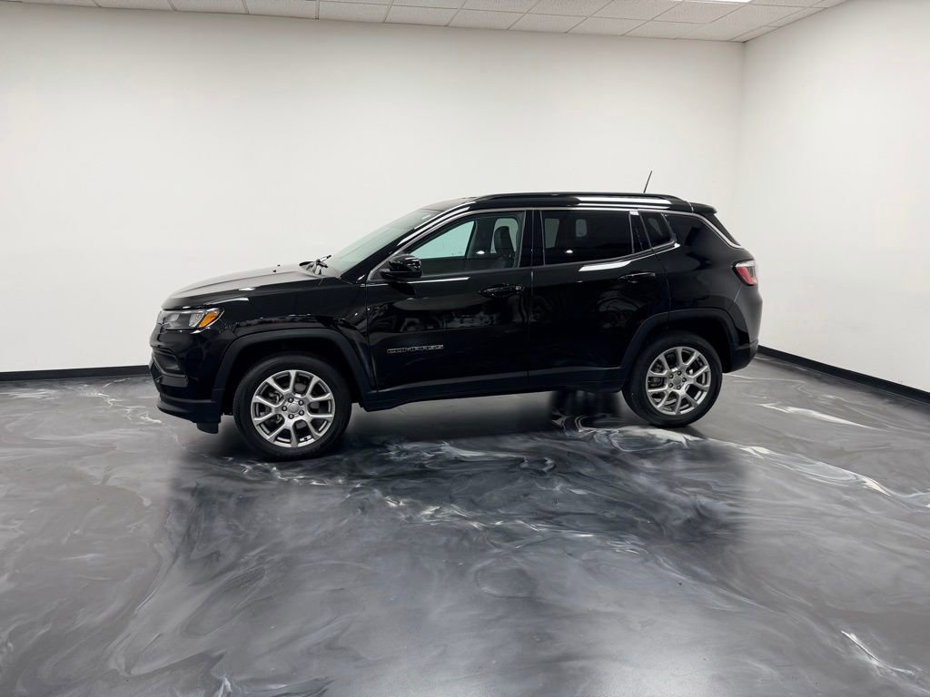 Used 2022 Jeep Compass Latitude AWD/4WD image 19
