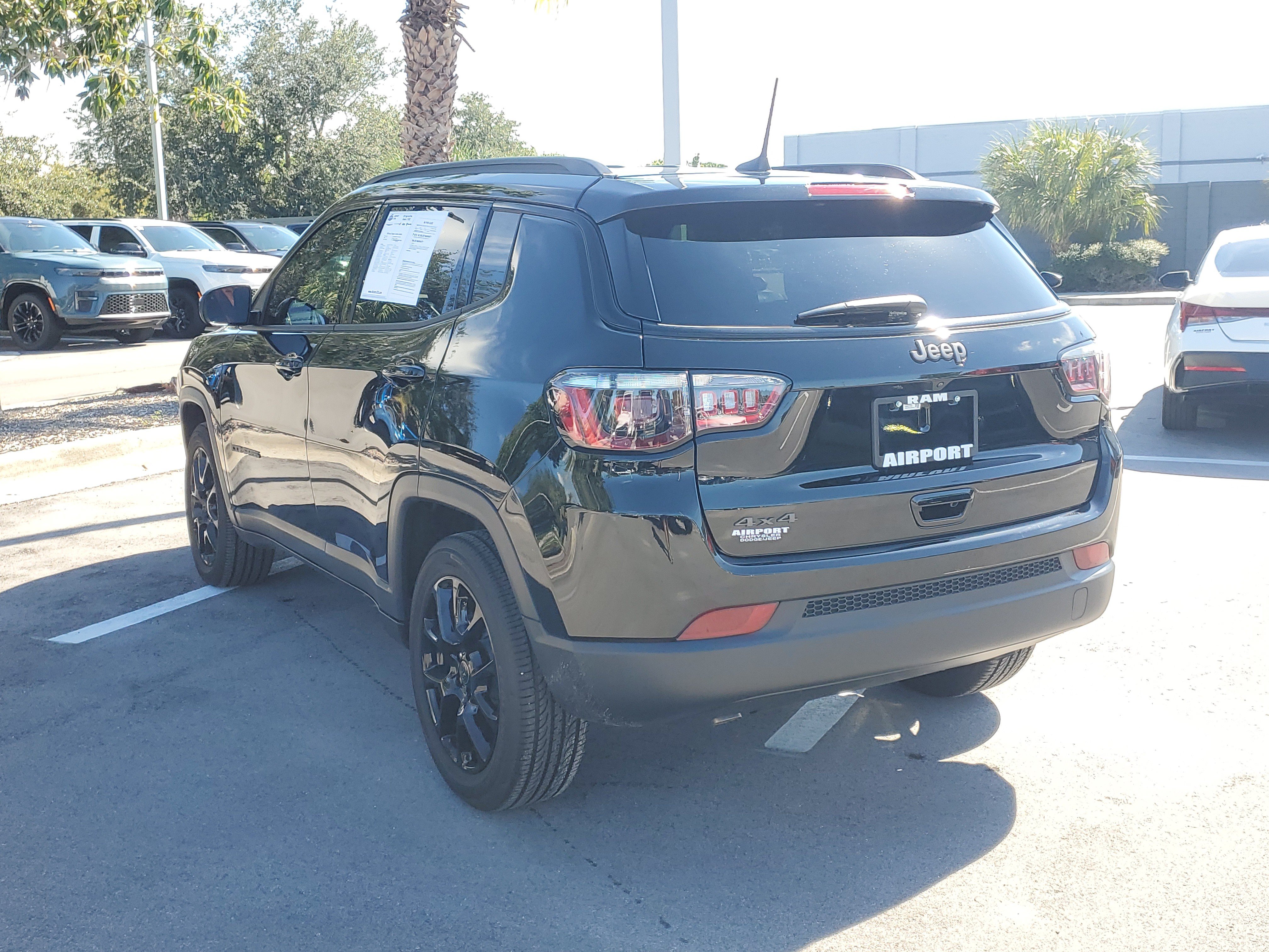 Used 2026 Jeep Compass Latitude AWD/4WD image 5