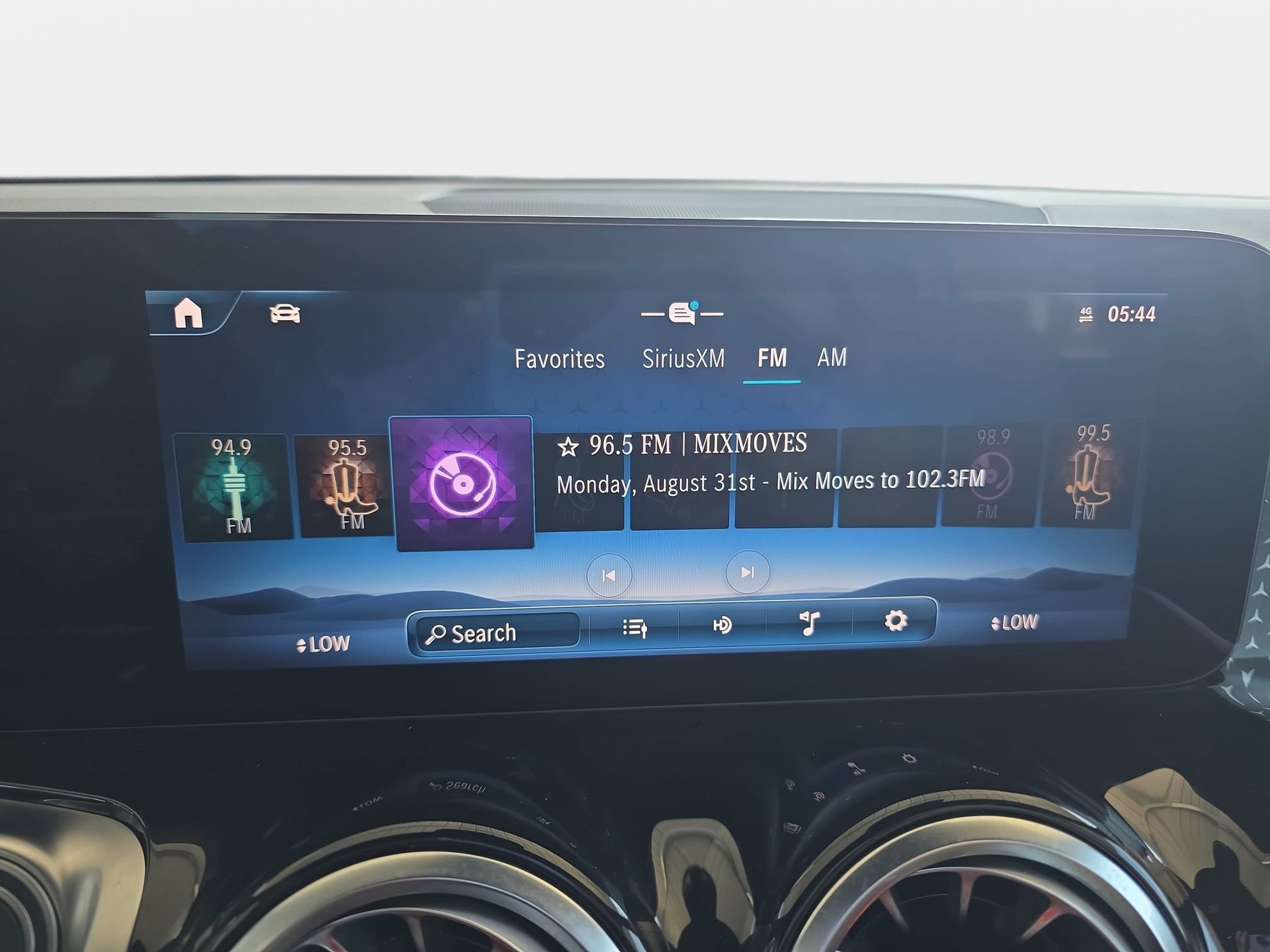 Used 2025 Mercedes-Benz GLB 250 image 22