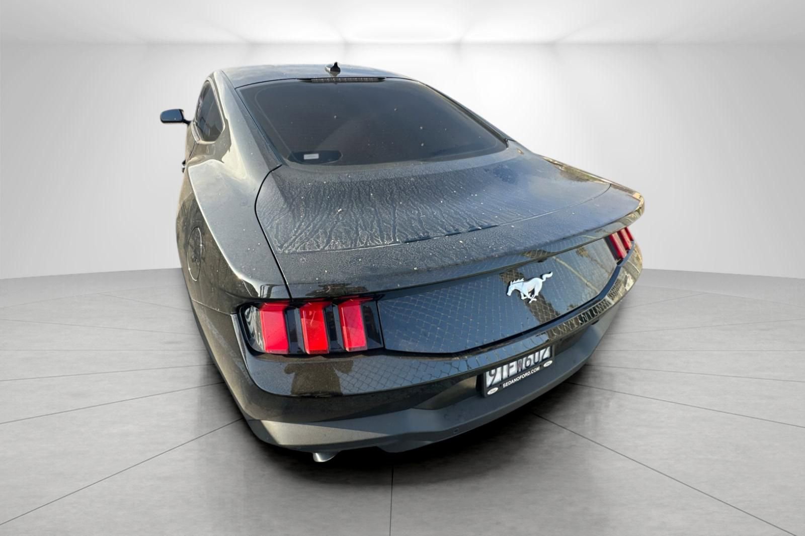 Used 2025 Ford Mustang Coupe image 5