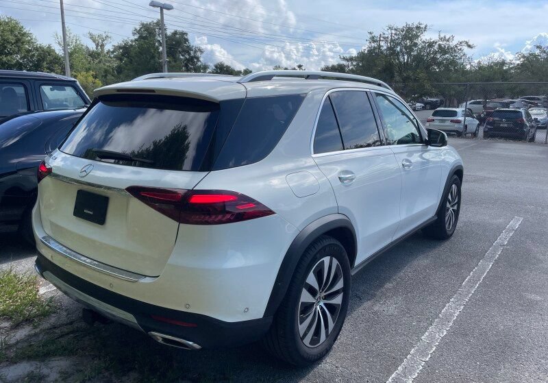Certified 2025 Mercedes-Benz GLE 350 4MATIC image 17