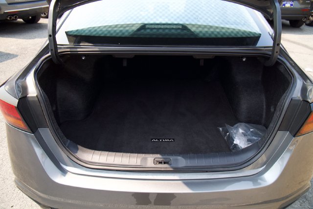 Used 2025 Nissan Altima 2.5 SV FWD image 27