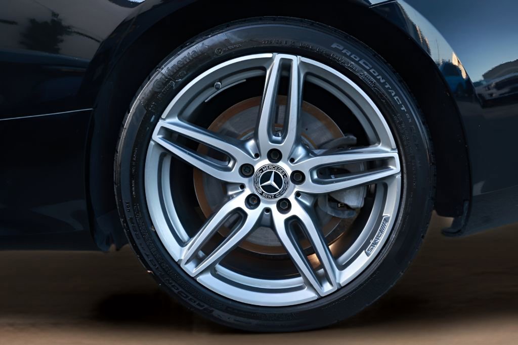 Used 2020 Mercedes-Benz E 450 Coupe w/ AMG Line image 28