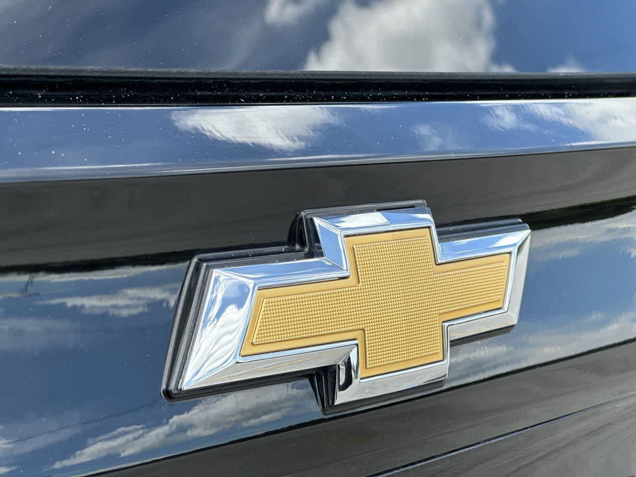Used 2025 Chevrolet Tahoe Premier AWD/4WD image 11