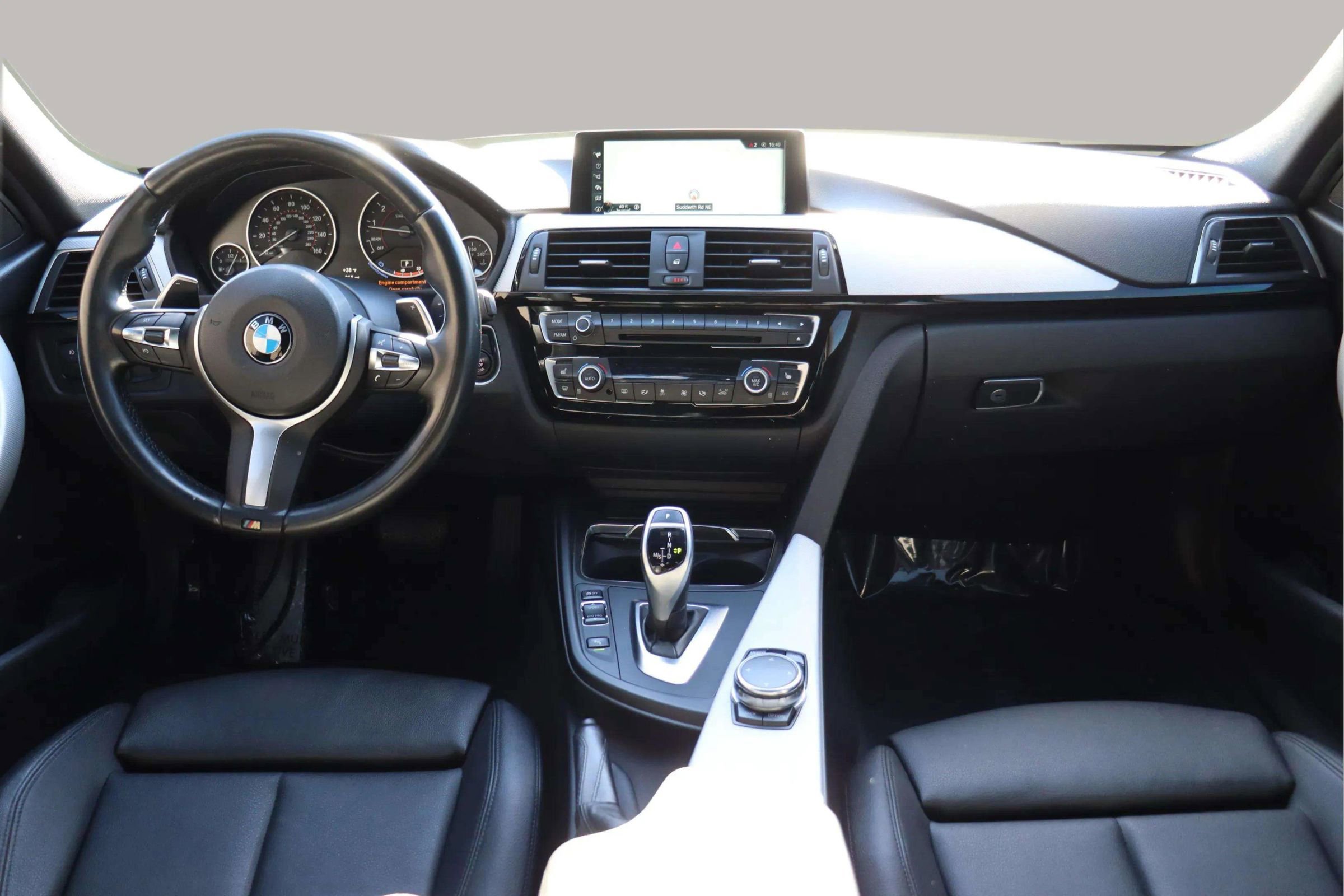Used 2017 BMW 330i xDrive Sedan image 19