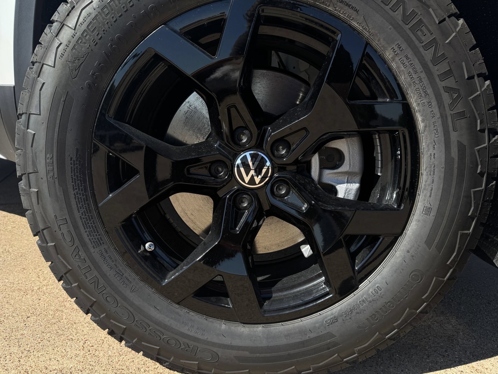 New 2026 Volkswagen Atlas Peak Edition AWD/4WD image 11