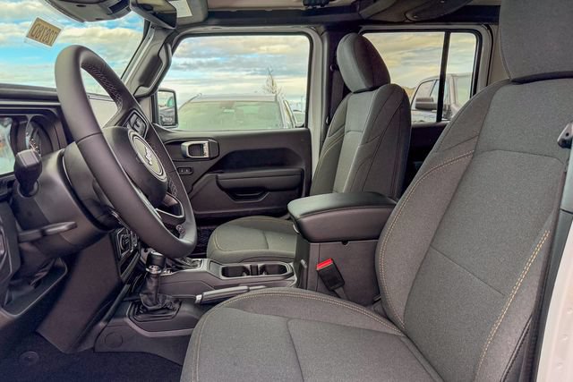 New 2026 Jeep Gladiator Sport AWD/4WD image 13