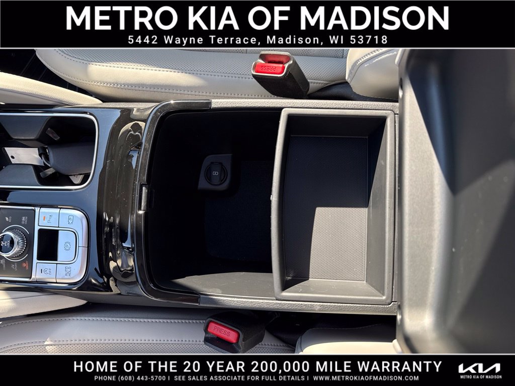 Used 2024 Kia Telluride SX Prestige w/ Towing Package AWD/4WD image 31