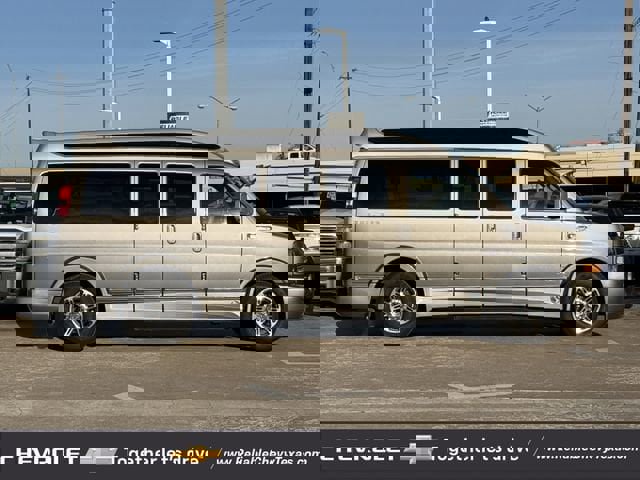 Used 2022 GMC Savana 2500 Extended w/ Enhanced Convenience Package image 5