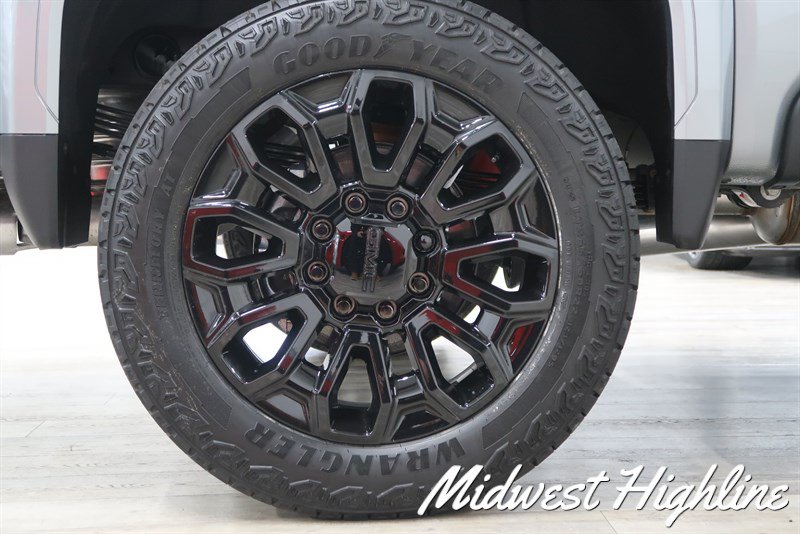 Used 2025 GMC Sierra 2500 Denali w/ Denali Reserve Package AWD/4WD image 21