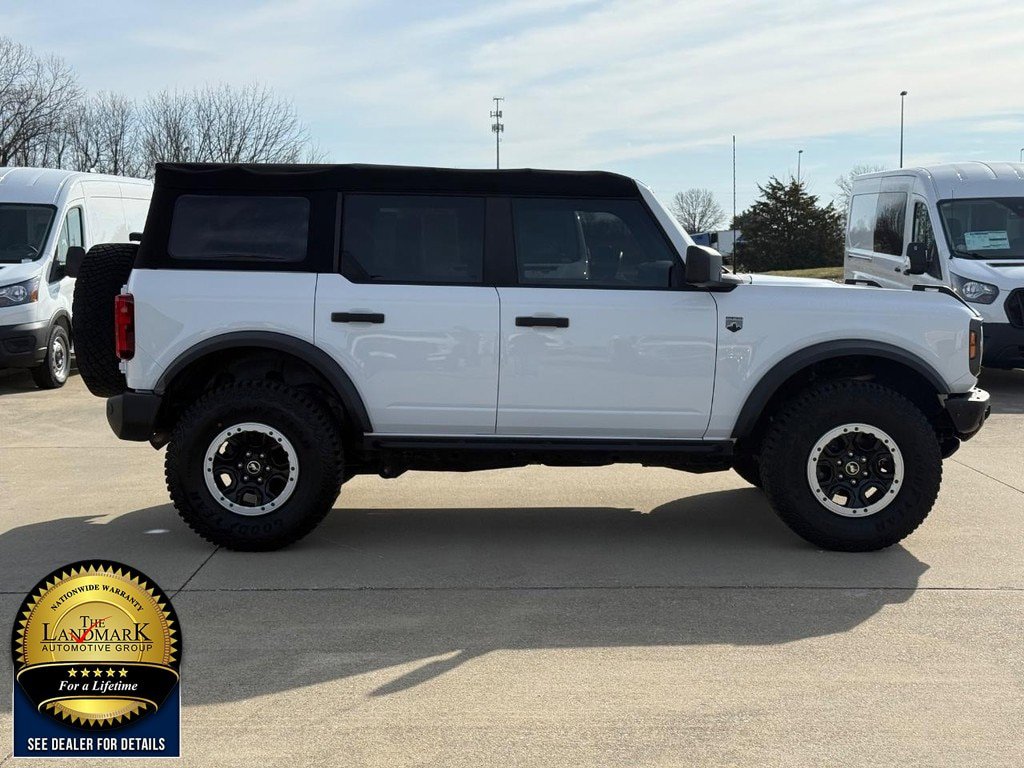 Used 2023 Ford Bronco Big Bend w/ Sasquatch Package image 4