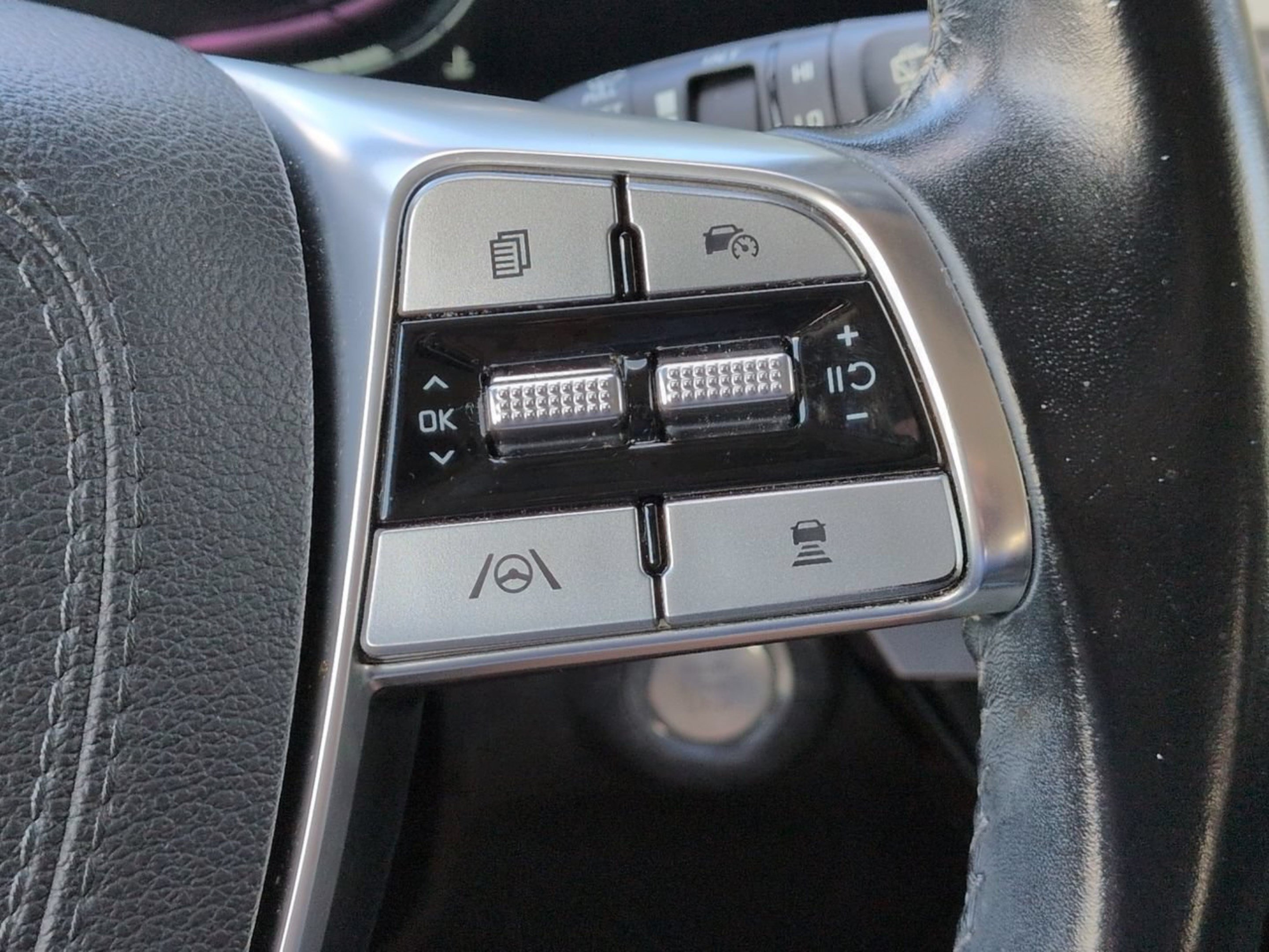 Used 2023 Kia Telluride S w/ S Sunroof Package FWD image 32