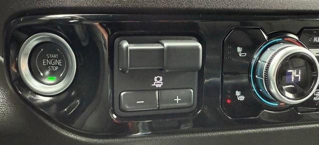 Used 2025 GMC Sierra 1500 Elevation w/ Elevation Premium Package AWD/4WD image 31