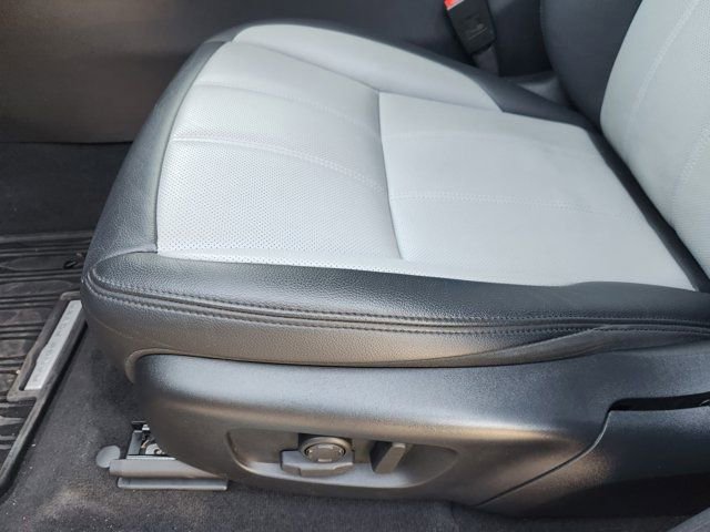 Used 2024 Land Rover Range Rover Evoque Dynamic SE image 26