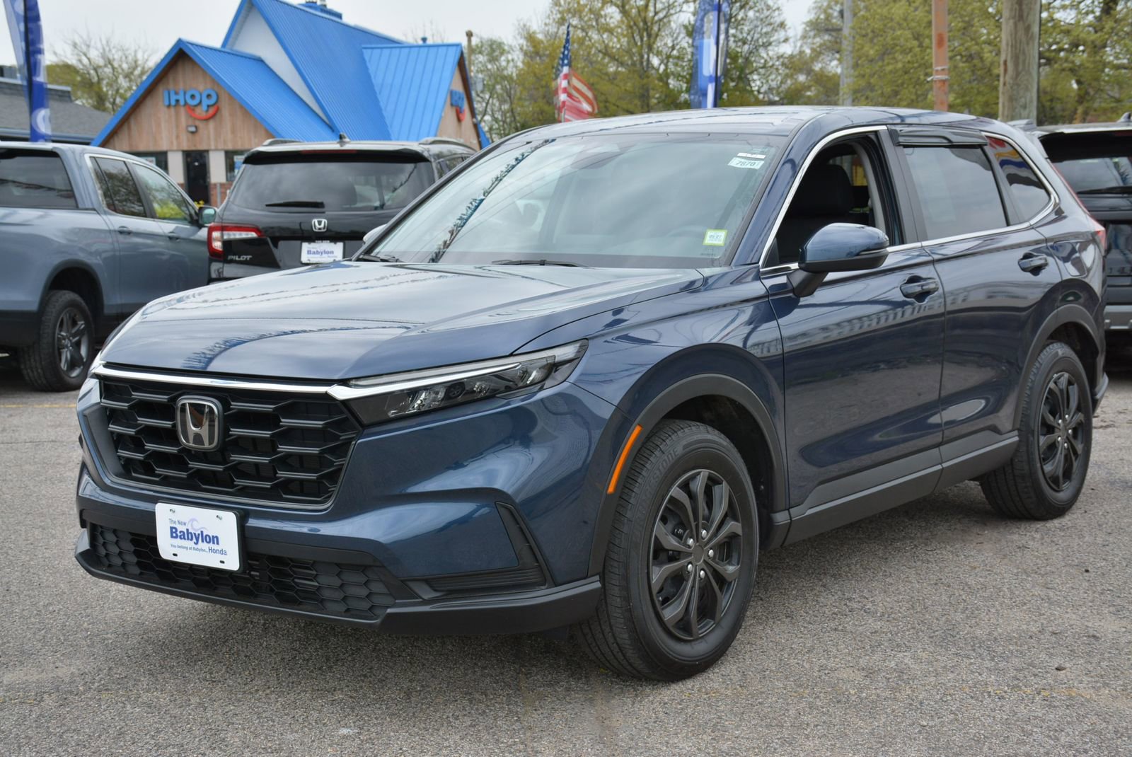 Used 2025 Honda CR-V LX