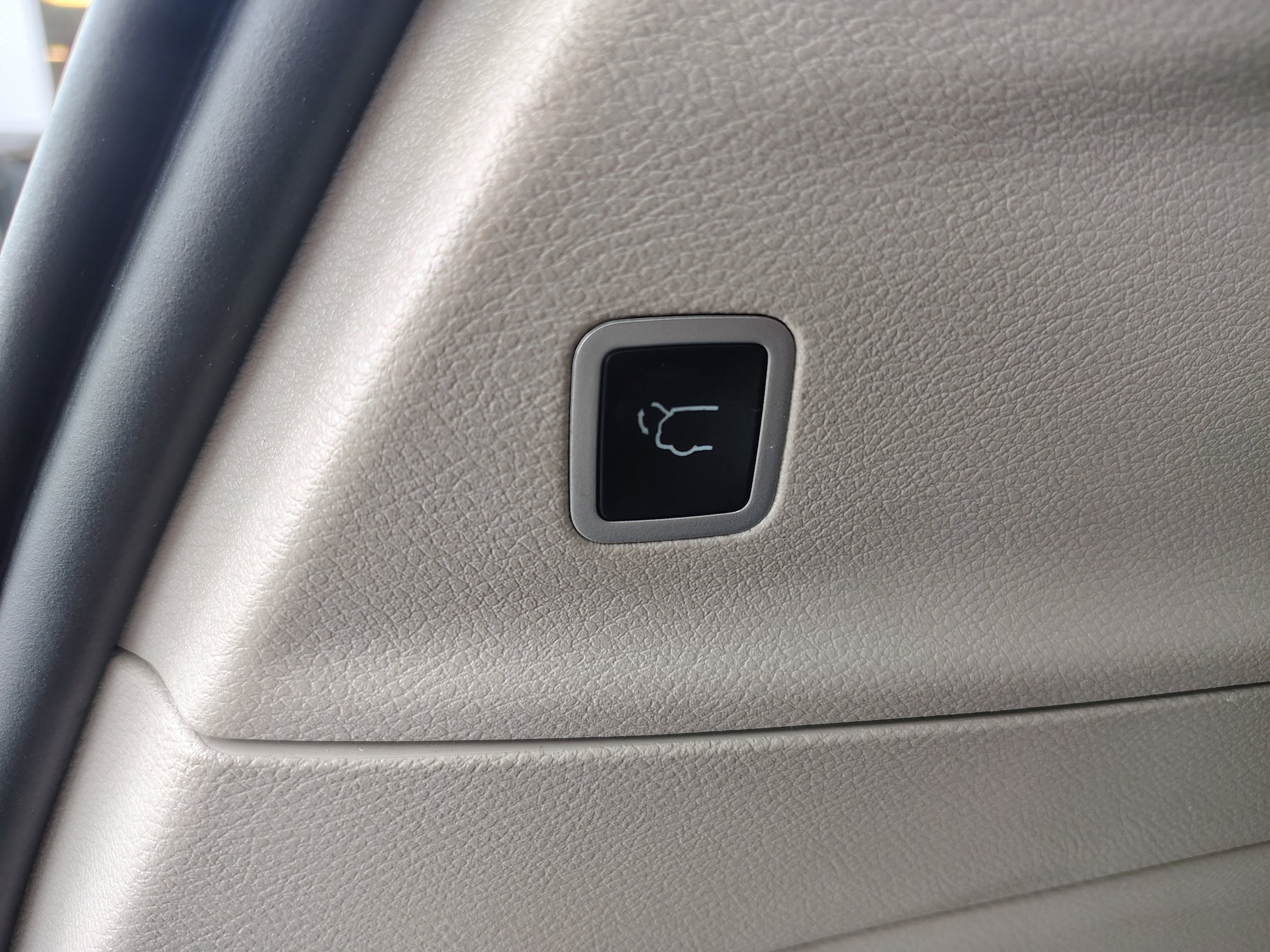Certified 2024 Chrysler Voyager LX FWD image 24