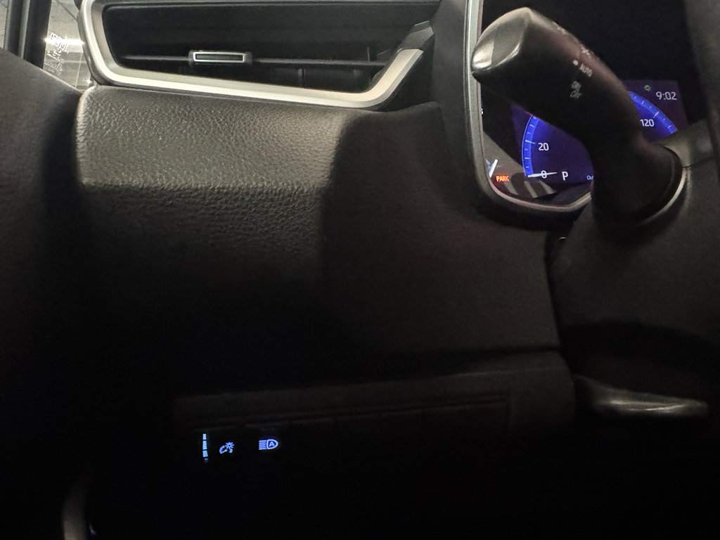 Used 2020 Toyota Corolla XSE image 16