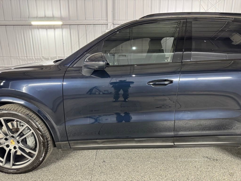 Used 2022 Porsche Cayenne S AWD/4WD image 17
